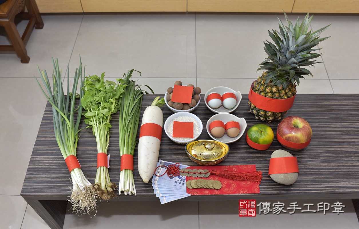 剃胎毛、滿月剃頭、嬰兒剃頭、嬰兒理髮、嬰兒剃髮、嬰兒剃胎毛、嬰兒滿月剃頭、寶寶剃頭、剃胎毛儀式、剃胎毛吉祥話、滿月剃頭儀式、滿月剃頭吉祥話、寶寶剃胎毛、寶寶滿月剃頭理髮、 新北市三峽區剃胎毛、新北市三峽區滿月剃頭、新北市三峽區嬰兒剃頭剃胎毛、新北市三峽區嬰兒理髮、新北市嬰兒剃髮、 胡寶寶(新北市三峽區到府嬰兒寶寶滿月剃頭理髮、到府嬰兒剃胎毛儀式吉祥話)。到府剃頭剃胎毛主持、專業拍照、DVD光碟、證書。★購買「臍帶章、肚臍章、胎毛筆刷印章」贈送:剃頭、收涎、抓周,三選一。2020.10.09照片4 剃胎毛、滿月剃頭、嬰兒剃頭、嬰兒理髮、嬰兒剃髮、嬰兒剃胎毛、嬰兒滿月剃頭、寶寶剃頭、剃胎毛儀式、剃胎毛吉祥話、滿月剃頭儀式、滿月剃頭吉祥話、寶寶剃胎毛、寶寶滿月剃頭理髮、 新北市三峽區剃胎毛、新北市三峽區滿月剃頭、新北市三峽區嬰兒剃頭剃胎毛、新北市三峽區嬰兒理髮、新北市嬰兒剃髮、 胡寶寶(新北市三峽區到府嬰兒寶寶滿月剃頭理髮、到府嬰兒剃胎毛儀式吉祥話)。到府剃頭剃胎毛主持、專業拍照、DVD光碟、證書。★購買「臍帶章、肚臍章、胎毛筆刷印章」贈送:剃頭、收涎、抓周,三選一。2020.10.09照片4