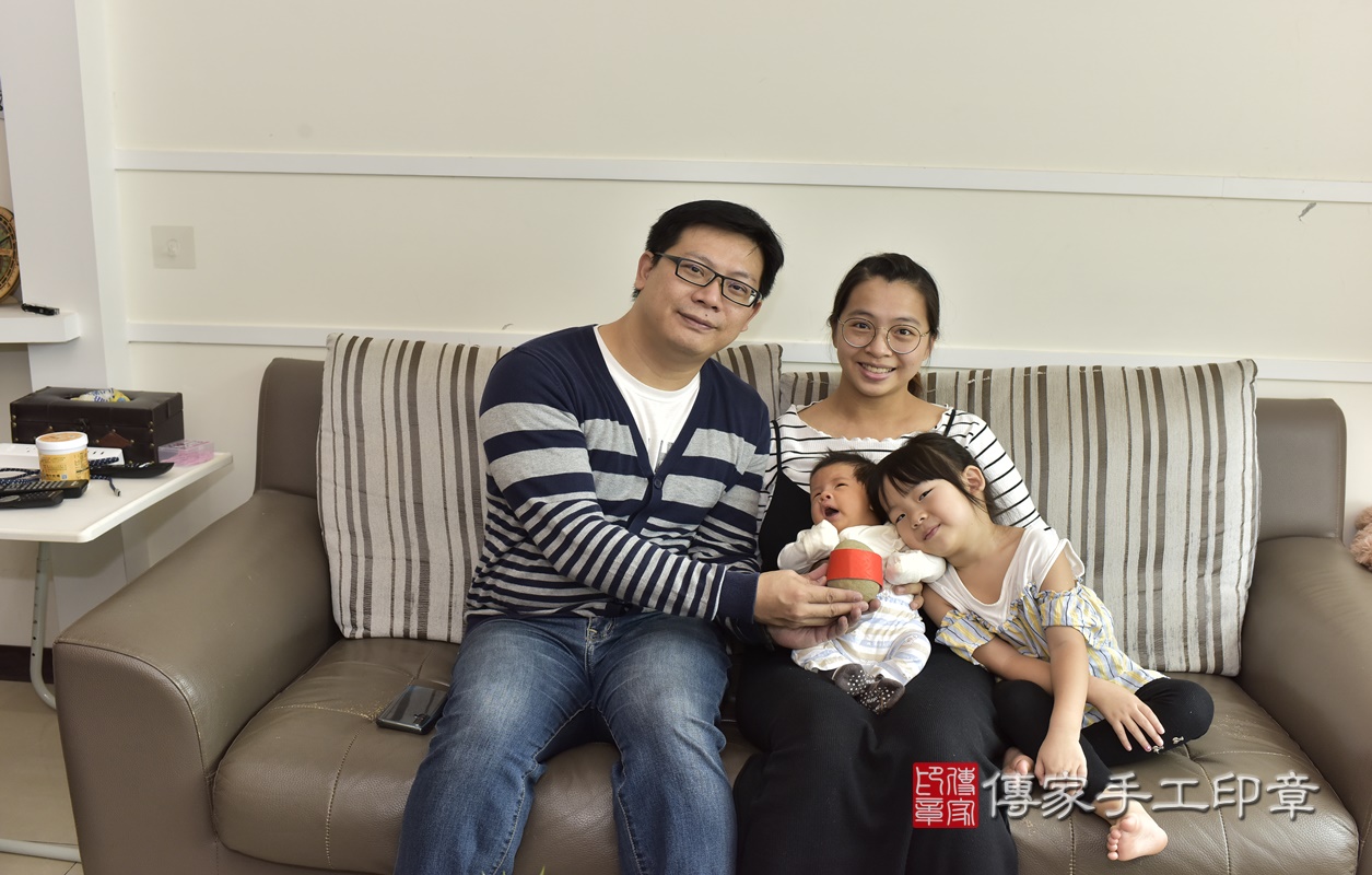 剃胎毛、滿月剃頭、嬰兒剃頭、嬰兒理髮、嬰兒剃髮、嬰兒剃胎毛、嬰兒滿月剃頭、寶寶剃頭、剃胎毛儀式、剃胎毛吉祥話、滿月剃頭儀式、滿月剃頭吉祥話、寶寶剃胎毛、寶寶滿月剃頭理髮、 新北市三峽區剃胎毛、新北市三峽區滿月剃頭、新北市三峽區嬰兒剃頭剃胎毛、新北市三峽區嬰兒理髮、新北市嬰兒剃髮、 胡寶寶(新北市三峽區到府嬰兒寶寶滿月剃頭理髮、到府嬰兒剃胎毛儀式吉祥話)。到府剃頭剃胎毛主持、專業拍照、DVD光碟、證書。★購買「臍帶章、肚臍章、胎毛筆刷印章」贈送:剃頭、收涎、抓周,三選一。2020.10.09照片9 剃胎毛、滿月剃頭、嬰兒剃頭、嬰兒理髮、嬰兒剃髮、嬰兒剃胎毛、嬰兒滿月剃頭、寶寶剃頭、剃胎毛儀式、剃胎毛吉祥話、滿月剃頭儀式、滿月剃頭吉祥話、寶寶剃胎毛、寶寶滿月剃頭理髮、 新北市三峽區剃胎毛、新北市三峽區滿月剃頭、新北市三峽區嬰兒剃頭剃胎毛、新北市三峽區嬰兒理髮、新北市嬰兒剃髮、 胡寶寶(新北市三峽區到府嬰兒寶寶滿月剃頭理髮、到府嬰兒剃胎毛儀式吉祥話)。到府剃頭剃胎毛主持、專業拍照、DVD光碟、證書。★購買「臍帶章、肚臍章、胎毛筆刷印章」贈送:剃頭、收涎、抓周,三選一。2020.10.09照片9