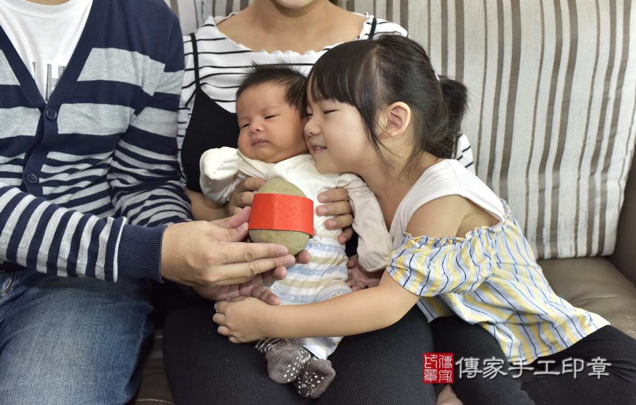 剃胎毛、滿月剃頭、嬰兒剃頭、嬰兒理髮、嬰兒剃髮、嬰兒剃胎毛、嬰兒滿月剃頭、寶寶剃頭、剃胎毛儀式、剃胎毛吉祥話、滿月剃頭儀式、滿月剃頭吉祥話、寶寶剃胎毛、寶寶滿月剃頭理髮、 新北市三峽區剃胎毛、新北市三峽區滿月剃頭、新北市三峽區嬰兒剃頭剃胎毛、新北市三峽區嬰兒理髮、新北市嬰兒剃髮、 胡寶寶(新北市三峽區到府嬰兒寶寶滿月剃頭理髮、到府嬰兒剃胎毛儀式吉祥話)。到府剃頭剃胎毛主持、專業拍照、DVD光碟、證書。★購買「臍帶章、肚臍章、胎毛筆刷印章」贈送:剃頭、收涎、抓周,三選一。2020.10.09照片10 剃胎毛、滿月剃頭、嬰兒剃頭、嬰兒理髮、嬰兒剃髮、嬰兒剃胎毛、嬰兒滿月剃頭、寶寶剃頭、剃胎毛儀式、剃胎毛吉祥話、滿月剃頭儀式、滿月剃頭吉祥話、寶寶剃胎毛、寶寶滿月剃頭理髮、 新北市三峽區剃胎毛、新北市三峽區滿月剃頭、新北市三峽區嬰兒剃頭剃胎毛、新北市三峽區嬰兒理髮、新北市嬰兒剃髮、 胡寶寶(新北市三峽區到府嬰兒寶寶滿月剃頭理髮、到府嬰兒剃胎毛儀式吉祥話)。到府剃頭剃胎毛主持、專業拍照、DVD光碟、證書。★購買「臍帶章、肚臍章、胎毛筆刷印章」贈送:剃頭、收涎、抓周,三選一。2020.10.09照片10