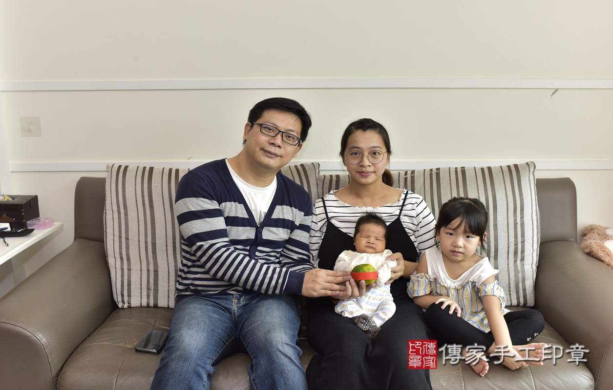 剃胎毛、滿月剃頭、嬰兒剃頭、嬰兒理髮、嬰兒剃髮、嬰兒剃胎毛、嬰兒滿月剃頭、寶寶剃頭、剃胎毛儀式、剃胎毛吉祥話、滿月剃頭儀式、滿月剃頭吉祥話、寶寶剃胎毛、寶寶滿月剃頭理髮、 新北市三峽區剃胎毛、新北市三峽區滿月剃頭、新北市三峽區嬰兒剃頭剃胎毛、新北市三峽區嬰兒理髮、新北市嬰兒剃髮、 胡寶寶(新北市三峽區到府嬰兒寶寶滿月剃頭理髮、到府嬰兒剃胎毛儀式吉祥話)。到府剃頭剃胎毛主持、專業拍照、DVD光碟、證書。★購買「臍帶章、肚臍章、胎毛筆刷印章」贈送:剃頭、收涎、抓周,三選一。2020.10.09照片17 剃胎毛、滿月剃頭、嬰兒剃頭、嬰兒理髮、嬰兒剃髮、嬰兒剃胎毛、嬰兒滿月剃頭、寶寶剃頭、剃胎毛儀式、剃胎毛吉祥話、滿月剃頭儀式、滿月剃頭吉祥話、寶寶剃胎毛、寶寶滿月剃頭理髮、 新北市三峽區剃胎毛、新北市三峽區滿月剃頭、新北市三峽區嬰兒剃頭剃胎毛、新北市三峽區嬰兒理髮、新北市嬰兒剃髮、 胡寶寶(新北市三峽區到府嬰兒寶寶滿月剃頭理髮、到府嬰兒剃胎毛儀式吉祥話)。到府剃頭剃胎毛主持、專業拍照、DVD光碟、證書。★購買「臍帶章、肚臍章、胎毛筆刷印章」贈送:剃頭、收涎、抓周,三選一。2020.10.09照片17