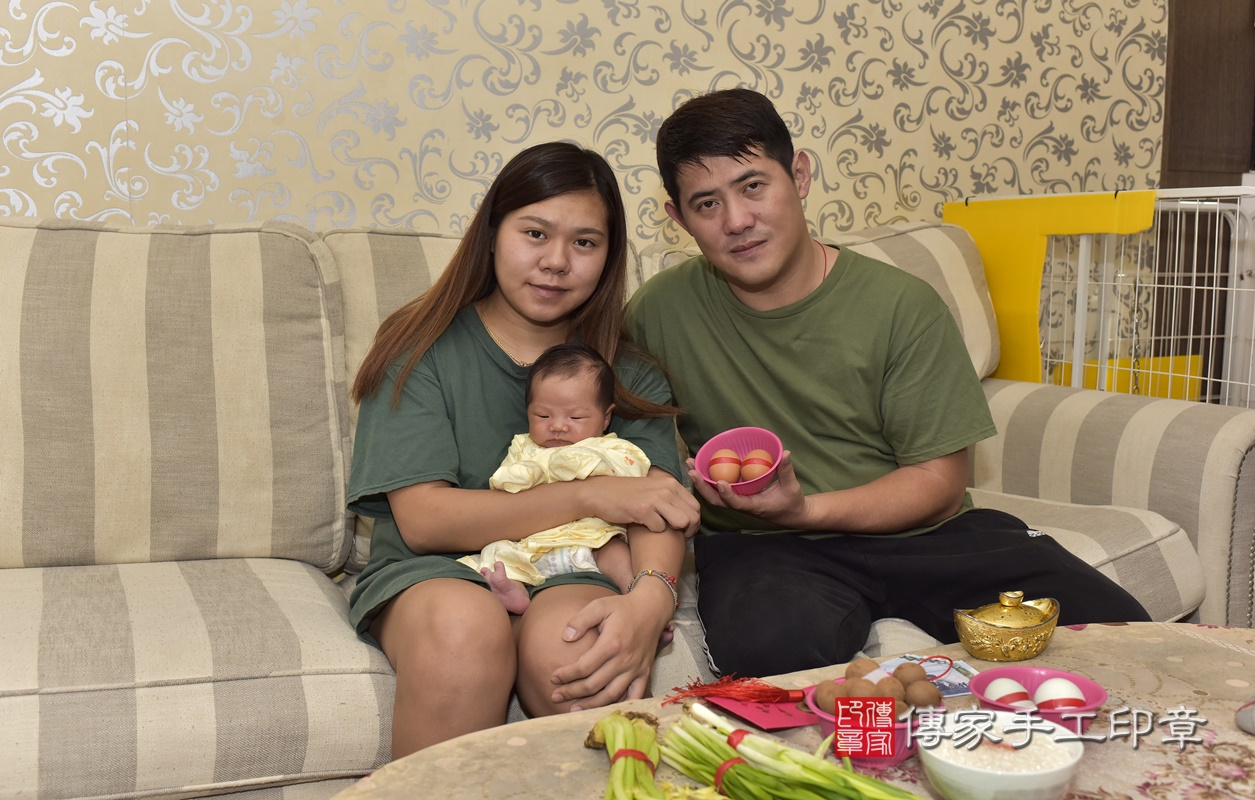 剃胎毛、滿月剃頭、嬰兒剃頭、嬰兒理髮、嬰兒剃髮、嬰兒剃胎毛、嬰兒滿月剃頭、寶寶剃頭、剃胎毛儀式、剃胎毛吉祥話、滿月剃頭儀式、滿月剃頭吉祥話、寶寶剃胎毛、寶寶滿月剃頭理髮、 新北市板橋區剃胎毛、新北市板橋區滿月剃頭、新北市板橋區嬰兒剃頭剃胎毛、新北市板橋區嬰兒理髮、新北市嬰兒剃髮、 陳寶寶(新北市板橋區到府嬰兒寶寶滿月剃頭理髮、到府嬰兒剃胎毛儀式吉祥話)。到府剃頭剃胎毛主持、專業拍照、DVD光碟、證書。★購買「臍帶章、肚臍章、胎毛筆刷印章」贈送:剃頭、收涎、抓周,三選一。2020.10.12照片4 剃胎毛、滿月剃頭、嬰兒剃頭、嬰兒理髮、嬰兒剃髮、嬰兒剃胎毛、嬰兒滿月剃頭、寶寶剃頭、剃胎毛儀式、剃胎毛吉祥話、滿月剃頭儀式、滿月剃頭吉祥話、寶寶剃胎毛、寶寶滿月剃頭理髮、 新北市板橋區剃胎毛、新北市板橋區滿月剃頭、新北市板橋區嬰兒剃頭剃胎毛、新北市板橋區嬰兒理髮、新北市嬰兒剃髮、 陳寶寶(新北市板橋區到府嬰兒寶寶滿月剃頭理髮、到府嬰兒剃胎毛儀式吉祥話)。到府剃頭剃胎毛主持、專業拍照、DVD光碟、證書。★購買「臍帶章、肚臍章、胎毛筆刷印章」贈送:剃頭、收涎、抓周,三選一。2020.10.12照片4