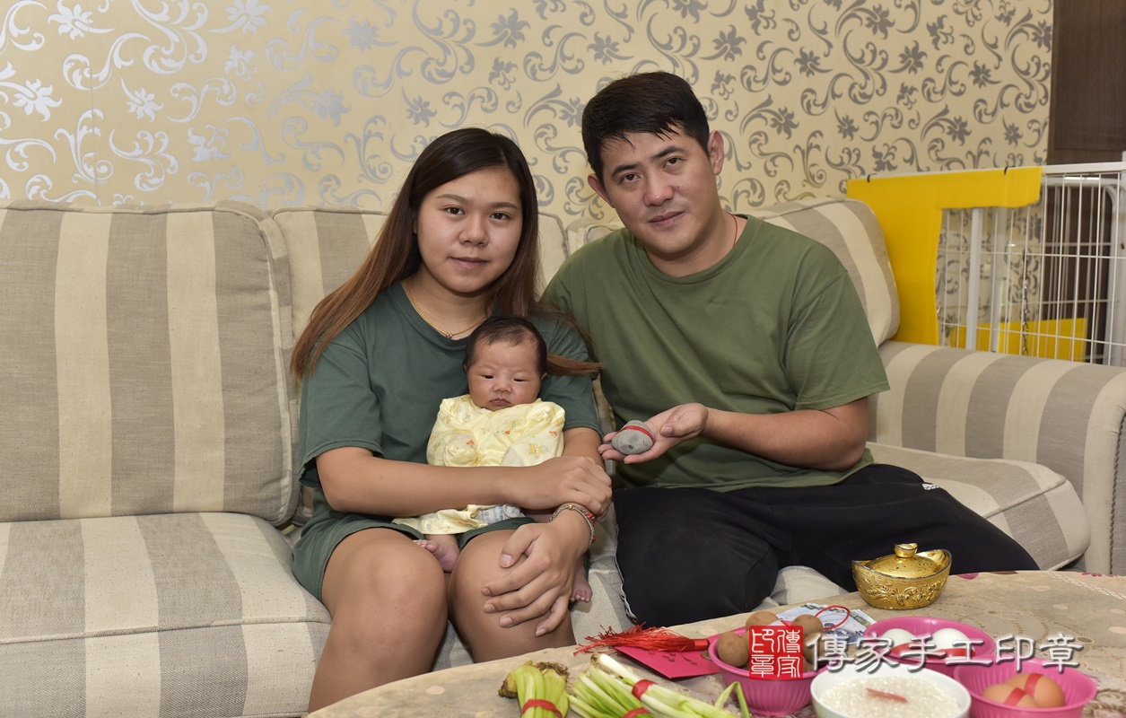 剃胎毛、滿月剃頭、嬰兒剃頭、嬰兒理髮、嬰兒剃髮、嬰兒剃胎毛、嬰兒滿月剃頭、寶寶剃頭、剃胎毛儀式、剃胎毛吉祥話、滿月剃頭儀式、滿月剃頭吉祥話、寶寶剃胎毛、寶寶滿月剃頭理髮、 新北市板橋區剃胎毛、新北市板橋區滿月剃頭、新北市板橋區嬰兒剃頭剃胎毛、新北市板橋區嬰兒理髮、新北市嬰兒剃髮、 陳寶寶(新北市板橋區到府嬰兒寶寶滿月剃頭理髮、到府嬰兒剃胎毛儀式吉祥話)。到府剃頭剃胎毛主持、專業拍照、DVD光碟、證書。★購買「臍帶章、肚臍章、胎毛筆刷印章」贈送:剃頭、收涎、抓周,三選一。2020.10.12照片8 剃胎毛、滿月剃頭、嬰兒剃頭、嬰兒理髮、嬰兒剃髮、嬰兒剃胎毛、嬰兒滿月剃頭、寶寶剃頭、剃胎毛儀式、剃胎毛吉祥話、滿月剃頭儀式、滿月剃頭吉祥話、寶寶剃胎毛、寶寶滿月剃頭理髮、 新北市板橋區剃胎毛、新北市板橋區滿月剃頭、新北市板橋區嬰兒剃頭剃胎毛、新北市板橋區嬰兒理髮、新北市嬰兒剃髮、 陳寶寶(新北市板橋區到府嬰兒寶寶滿月剃頭理髮、到府嬰兒剃胎毛儀式吉祥話)。到府剃頭剃胎毛主持、專業拍照、DVD光碟、證書。★購買「臍帶章、肚臍章、胎毛筆刷印章」贈送:剃頭、收涎、抓周,三選一。2020.10.12照片8