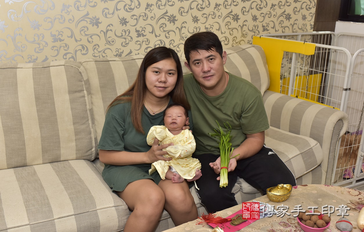 剃胎毛、滿月剃頭、嬰兒剃頭、嬰兒理髮、嬰兒剃髮、嬰兒剃胎毛、嬰兒滿月剃頭、寶寶剃頭、剃胎毛儀式、剃胎毛吉祥話、滿月剃頭儀式、滿月剃頭吉祥話、寶寶剃胎毛、寶寶滿月剃頭理髮、 新北市板橋區剃胎毛、新北市板橋區滿月剃頭、新北市板橋區嬰兒剃頭剃胎毛、新北市板橋區嬰兒理髮、新北市嬰兒剃髮、 陳寶寶(新北市板橋區到府嬰兒寶寶滿月剃頭理髮、到府嬰兒剃胎毛儀式吉祥話)。到府剃頭剃胎毛主持、專業拍照、DVD光碟、證書。★購買「臍帶章、肚臍章、胎毛筆刷印章」贈送:剃頭、收涎、抓周,三選一。2020.10.12照片18 剃胎毛、滿月剃頭、嬰兒剃頭、嬰兒理髮、嬰兒剃髮、嬰兒剃胎毛、嬰兒滿月剃頭、寶寶剃頭、剃胎毛儀式、剃胎毛吉祥話、滿月剃頭儀式、滿月剃頭吉祥話、寶寶剃胎毛、寶寶滿月剃頭理髮、 新北市板橋區剃胎毛、新北市板橋區滿月剃頭、新北市板橋區嬰兒剃頭剃胎毛、新北市板橋區嬰兒理髮、新北市嬰兒剃髮、 陳寶寶(新北市板橋區到府嬰兒寶寶滿月剃頭理髮、到府嬰兒剃胎毛儀式吉祥話)。到府剃頭剃胎毛主持、專業拍照、DVD光碟、證書。★購買「臍帶章、肚臍章、胎毛筆刷印章」贈送:剃頭、收涎、抓周,三選一。2020.10.12照片18