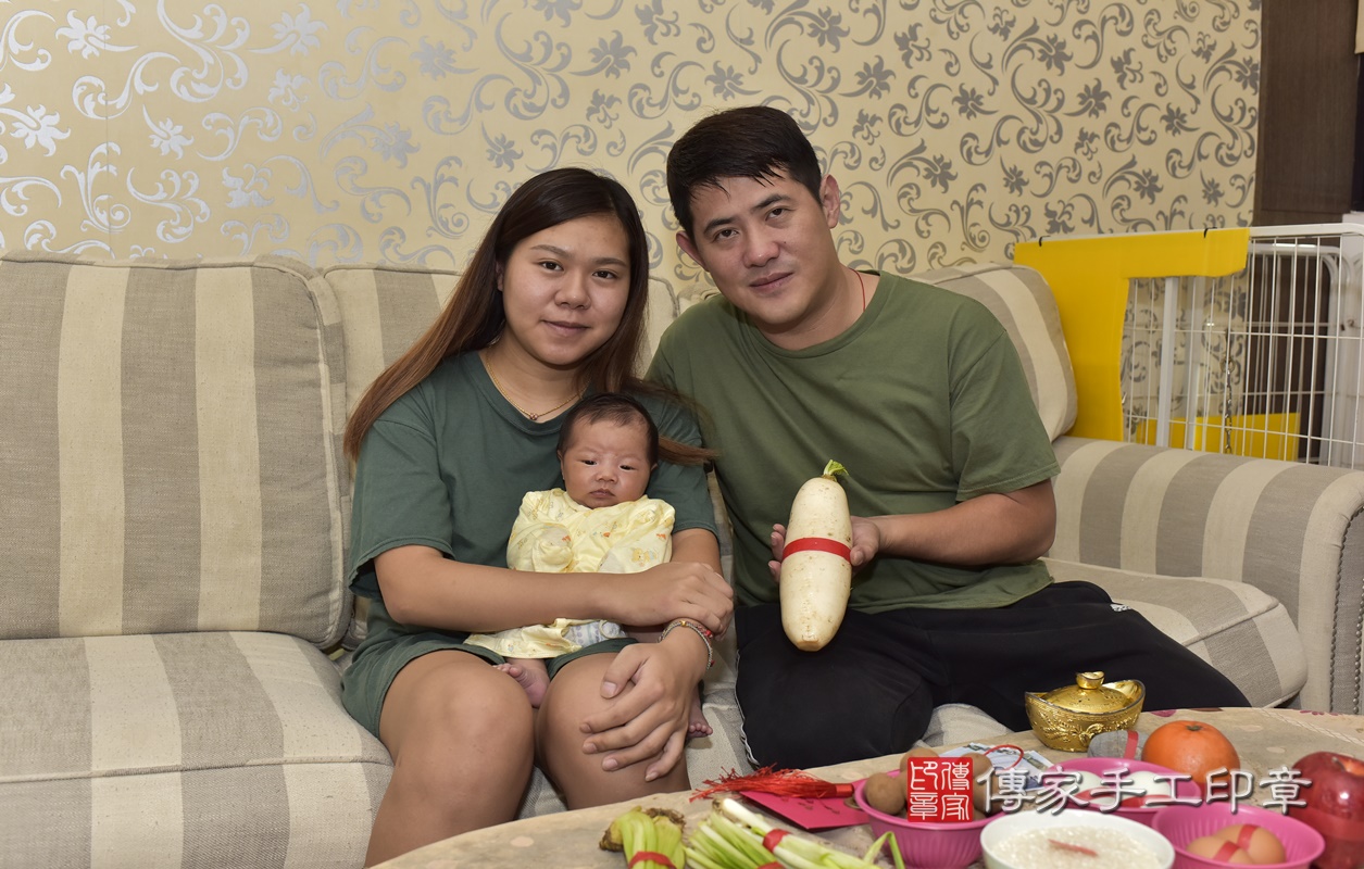 剃胎毛、滿月剃頭、嬰兒剃頭、嬰兒理髮、嬰兒剃髮、嬰兒剃胎毛、嬰兒滿月剃頭、寶寶剃頭、剃胎毛儀式、剃胎毛吉祥話、滿月剃頭儀式、滿月剃頭吉祥話、寶寶剃胎毛、寶寶滿月剃頭理髮、 新北市板橋區剃胎毛、新北市板橋區滿月剃頭、新北市板橋區嬰兒剃頭剃胎毛、新北市板橋區嬰兒理髮、新北市嬰兒剃髮、 陳寶寶(新北市板橋區到府嬰兒寶寶滿月剃頭理髮、到府嬰兒剃胎毛儀式吉祥話)。到府剃頭剃胎毛主持、專業拍照、DVD光碟、證書。★購買「臍帶章、肚臍章、胎毛筆刷印章」贈送:剃頭、收涎、抓周,三選一。2020.10.12照片24 剃胎毛、滿月剃頭、嬰兒剃頭、嬰兒理髮、嬰兒剃髮、嬰兒剃胎毛、嬰兒滿月剃頭、寶寶剃頭、剃胎毛儀式、剃胎毛吉祥話、滿月剃頭儀式、滿月剃頭吉祥話、寶寶剃胎毛、寶寶滿月剃頭理髮、 新北市板橋區剃胎毛、新北市板橋區滿月剃頭、新北市板橋區嬰兒剃頭剃胎毛、新北市板橋區嬰兒理髮、新北市嬰兒剃髮、 陳寶寶(新北市板橋區到府嬰兒寶寶滿月剃頭理髮、到府嬰兒剃胎毛儀式吉祥話)。到府剃頭剃胎毛主持、專業拍照、DVD光碟、證書。★購買「臍帶章、肚臍章、胎毛筆刷印章」贈送:剃頭、收涎、抓周,三選一。2020.10.12照片24